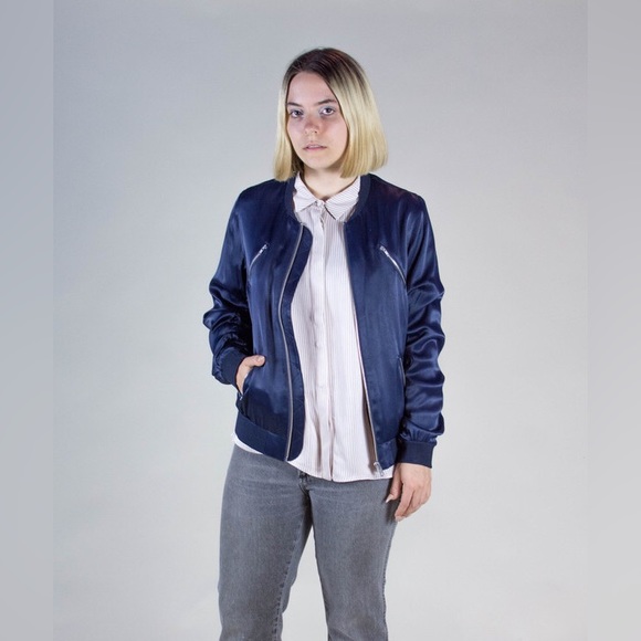 Embroidered spring jacket - Picture 2 of 8